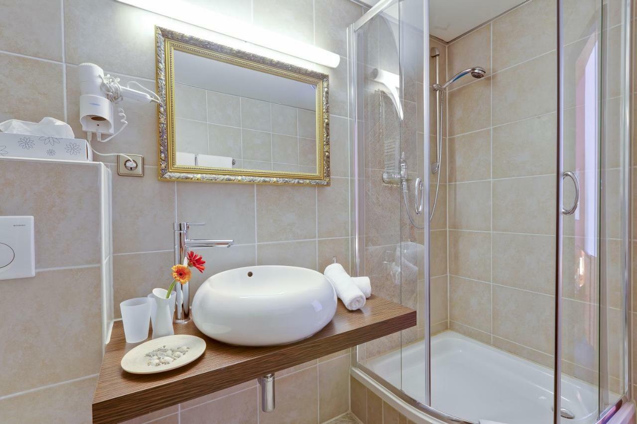 Bavaria Hotel Münchner Hof Superior Stuttgart Zimmer foto